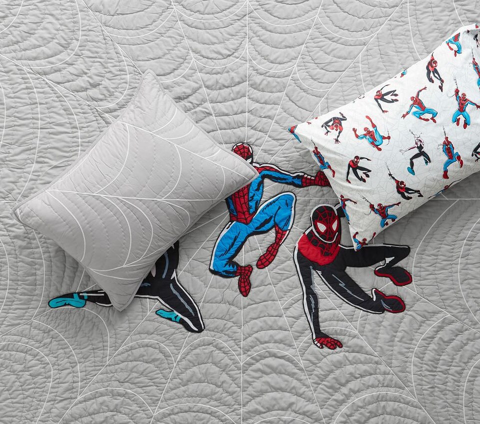 Marvel's SpiderMan GlowintheDark Sheet Set & Pillowcases Pottery